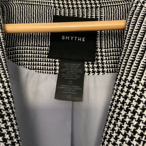 Smythe Portrait Neck Blazer, size 10, in excellent condition - Picture 2 of 3